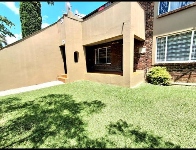 2 BEDROOM TOWNHOUSE FOR SALE IN EDEN GLEN